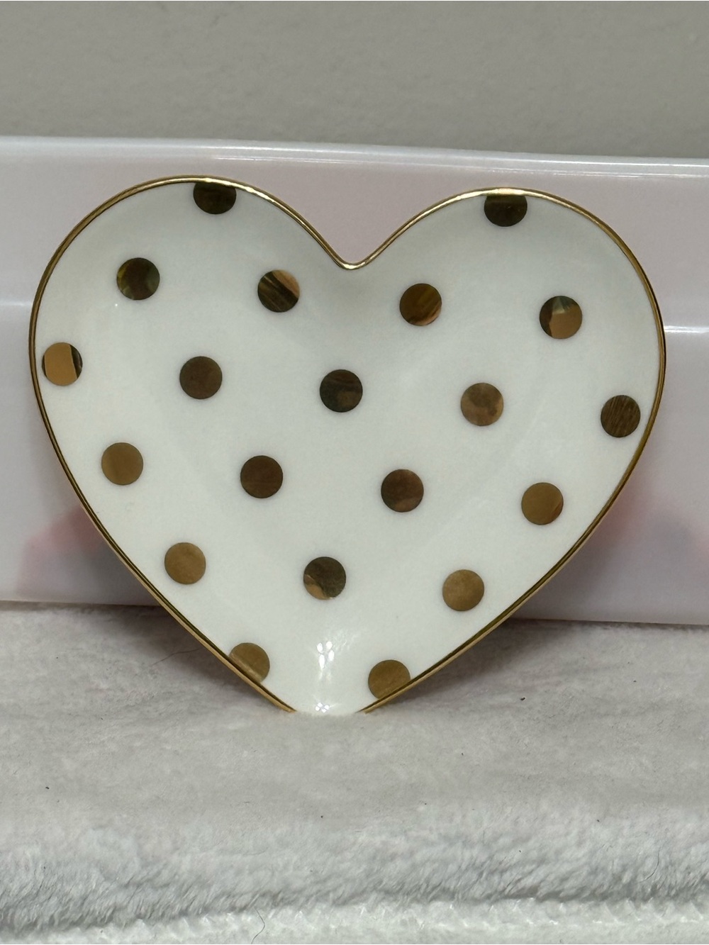 kate spade white and gold polka dot heart ring holder dish